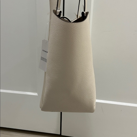 Coach (NWT) Hadley Turnlock Tote Bag - Picture 7 of 17